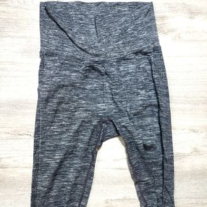 Nike Dri Fit High Rise Maternity Leggings..Size Small
